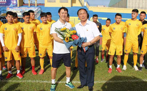 HLV Nguyễn Thành Công không nghĩ chuyện 'phục thù' bầu Đệ