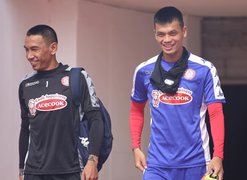 Tự ý đi đá phủi, tuyển thủ QG sắp bị CLB TP.HCM phạt nặng