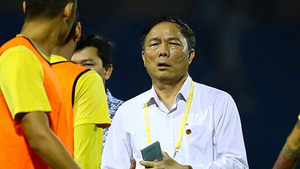 Bầu Đệ gửi chiến thư đến HLV Nguyễn Thành Công