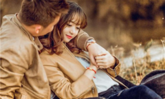 Có 2 thứ mà đàn bà khôn ngoan không bao giờ giữ của đàn ông