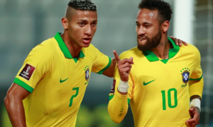 Neymar lập hat-trick, Brazil ngược dòng thắng Peru