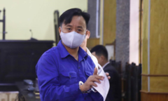 Gian lận thi cử ở Sơn La: Bị cáo từ chối luật sư bào chữa, đề nghị hoãn tòa