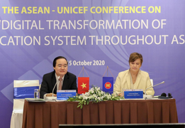 Bộ GD&ĐT: 'Mở rộng khả năng tiếp cận thế giới số cho trẻ từ cấp học đầu tiên'