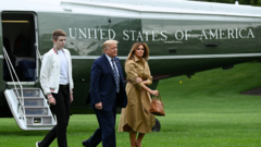 Cậu út nhà Trump mắc COVID-19, không biểu hiện triệu chứng