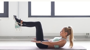 Video: Bài tập rèn luyện sức khỏe tại nhà cho người bận rộn