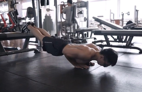 Video: Bài tập giúp nam giới có cơ ngực săn chắc, vạm vỡ