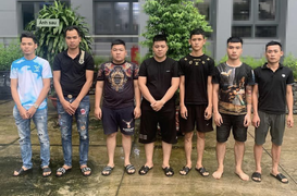 Khởi tố nam thanh niên dùng sơn, mắm tôm và chất bẩn 'khủng bố' nhầm nhà con nợ