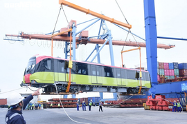 Những hình ảnh đầu tiên của đoàn tàu metro Nhổn - ga Hà Nội tại cảng Hải Phòng
