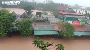 Ảnh: Hà Tĩnh ngập nặng, vượt đỉnh lũ năm 2010