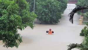 Mưa lớn ở Trung Bộ những ngày qua là 'kỷ lục chưa từng có'