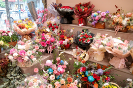 Hoa nhập khẩu bung hàng ngày 20/10