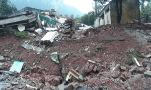 Đồn biên phòng ở Quảng Bình đổ sập, nhiều chiến sỹ may mắn thoát nạn