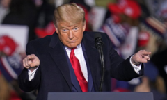Chiến lược tranh cử đối lập nhau của Trump - Biden trong chặng nước rút