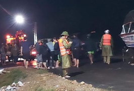 Chèo bè chuối lên chùa lấy cơm, học sinh ở Hà Tĩnh mất tích