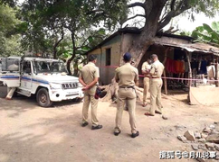 Đi đám tang về, bố mẹ thấy 4 con chết bí ẩn