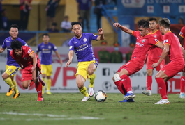 Trực tiếp Hà Nội FC 2-1 B.Bình Dương: Quang Hải ghi bàn phút cuối