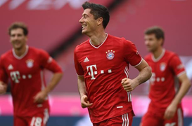 Video: Lewandowski lập hattrick, Bayern Munich 'hủy diệt' Frankfurt