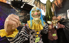 Thị trường đồ hóa trang Halloween 2020 sôi động bất chấp COVID -19