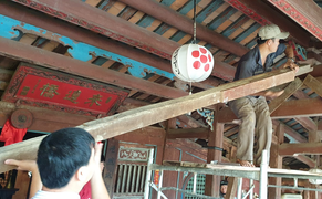 Bão số 9: Dân phố cổ Hội An tranh thủ từng phút di dời đồ đạc trước giờ G