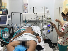 Chơi trò nhấn chìm dưới nước, nam sinh 14 tuổi bị phù phổi suýt chết