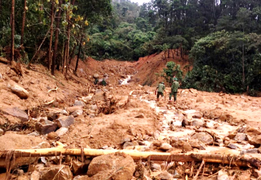 Quảng Nam: Thêm vụ sạt lở núi, 11 người mất tích, tìm thấy 3 thi thể