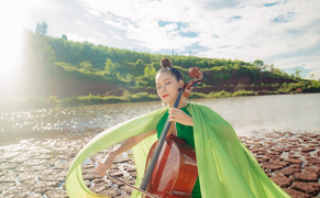 Mỹ Lệ quyên góp ủng hộ người dân miền Trung hơn 1 tỷ đồng