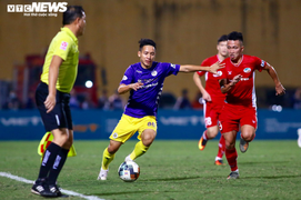 Trực tiếp Viettel 0-0 Hà Nội FC: Tấn Trường cứu thua xuất sắc 