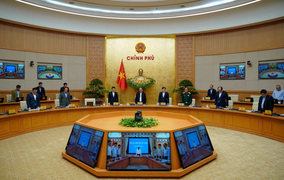 Chính phủ dành phút mặc niệm chiến sỹ, đồng bào thiệt mạng trong bão lũ