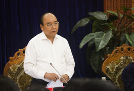 Thủ tướng yêu cầu Quân khu 5 nuôi dưỡng các cháu mồ côi sau vụ sạt lở Trà Leng 