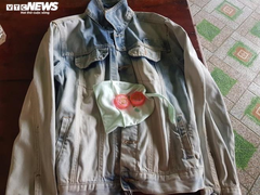 Liên tiếp người dân ở vùng lũ Hà Tĩnh trả lại vàng trong gói hàng cứu trợ