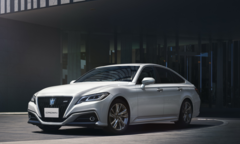 Toyota Crown 2021 bản cập nhật được bổ sung công nghệ 