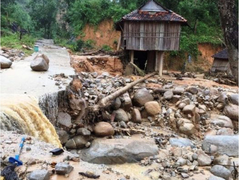 Bão số 10: Quảng Ngãi sơ tán dân ở vùng có nguy cơ sạt lở cao trước 17h hôm nay