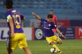 Quang Hải thăng hoa giúp Hà Nội FC loại Sài Gòn FC khỏi cuộc đua vô địch