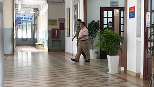 Vì sao công an khám xét phòng làm việc của lãnh đạo Bệnh viện Mắt TP.HCM?