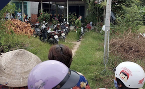 Tìm thấy thi thể cụ bà 79 tuổi bị quấn bởi túi nilon ở sau nhà hàng xóm