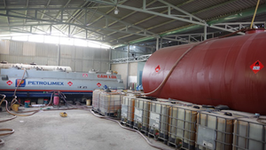 Video: Đường dây sản xuất xăng giả tại Bà Rịa-Vũng Tàu bị triệt phá thế nào?