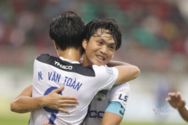 Văn Toàn lập công, HAGL chấm dứt chuỗi trận tệ hại nhất lịch sử