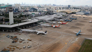 Phó Thủ tướng chỉ đạo khai thác đường băng Nội Bài, Tân Sơn Nhất trước 31/12