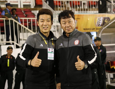 Bạn thân Park Hang Seo mất việc, V-League sạch bóng HLV Hàn Quốc