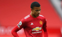 Bạn thân tự tử, thần đồng Man Utd sa sút không phanh