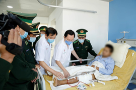 Cấp cứu thành công cho Trung uý biên phòng bị trúng đạn khi làm nhiệm vụ