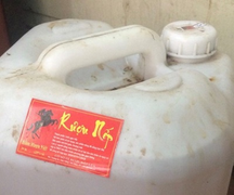 Bộ Y tế cảnh báo người tiêu dùng không sử dụng loại rượu gây chết người này