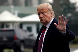 Một tuần kỳ lạ chưa từng có của Tổng thống Trump