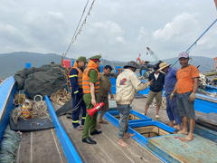 Bão Vamco cách bờ 370km, Đà Nẵng khẩn cấp di dời dân, sẵn sàng cưỡng chế nếu cần