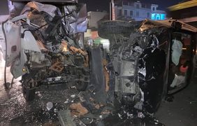 Ô tô lao sang tông xe tải bên kia đường: Yêu cầu đánh giá lại dải phân cách QL5A