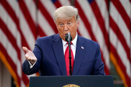 Ông Trump phát biểu trước công chúng sau nhiều ngày, không nhắc gì đến bầu cử Mỹ