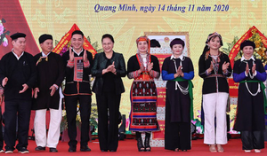 Agribank trao tặng nhà văn hoá thể thao đa năng cho xã Quang Minh - Yên Bái