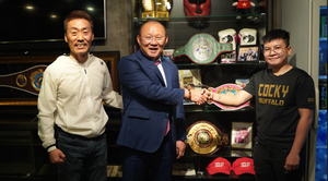 Sau tiệc cưới Công Phượng, HLV Park Hang Seo hội ngộ ông bầu đồng hương