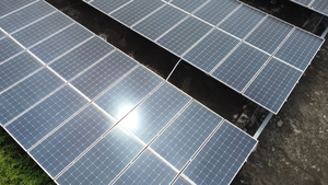 Video: Nhiều trụ sở công ở TP.HCM lắp điện mặt trời, tiết kiệm chi phí