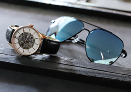 Đồng hồ, kính mắt giảm giá lên đến 30% trong dịp Black Friday, săn ngay kẻo lỡ